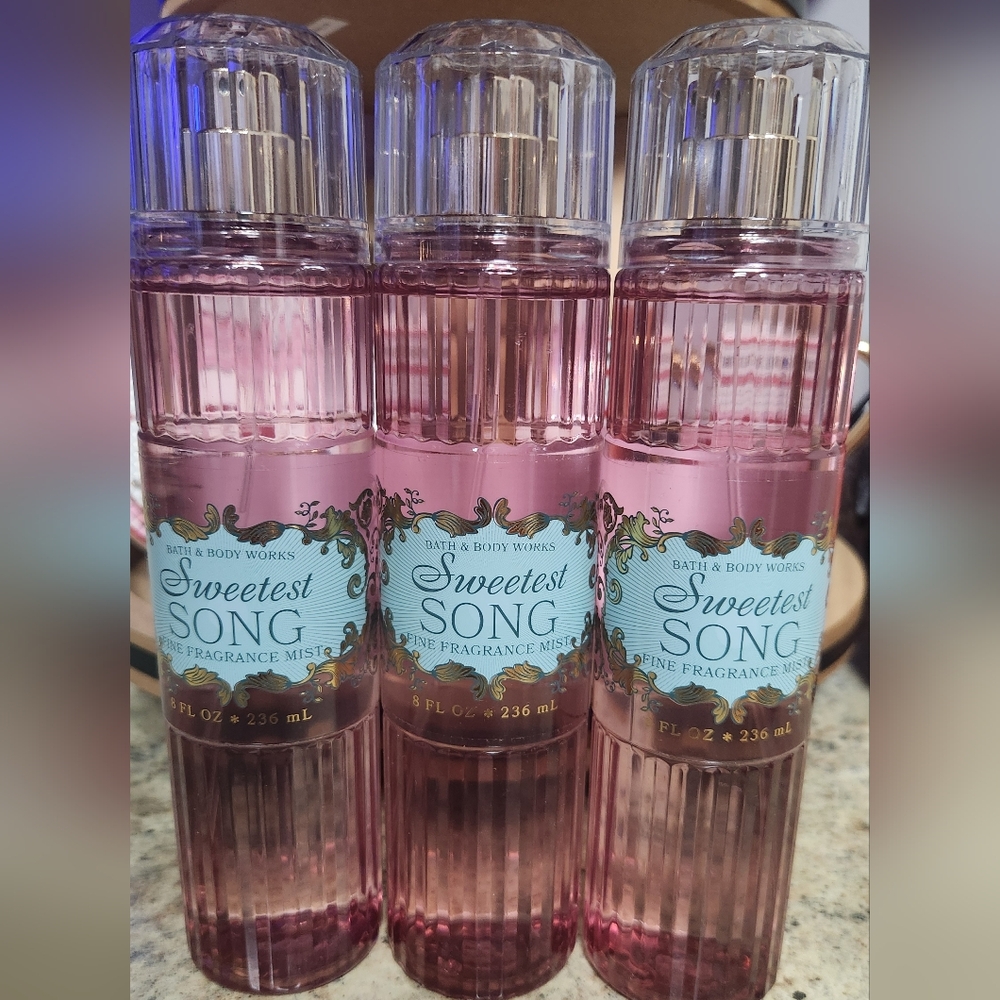 NWT Bath and Body Works "Sweetest Song" Body Spray Bundle of 3